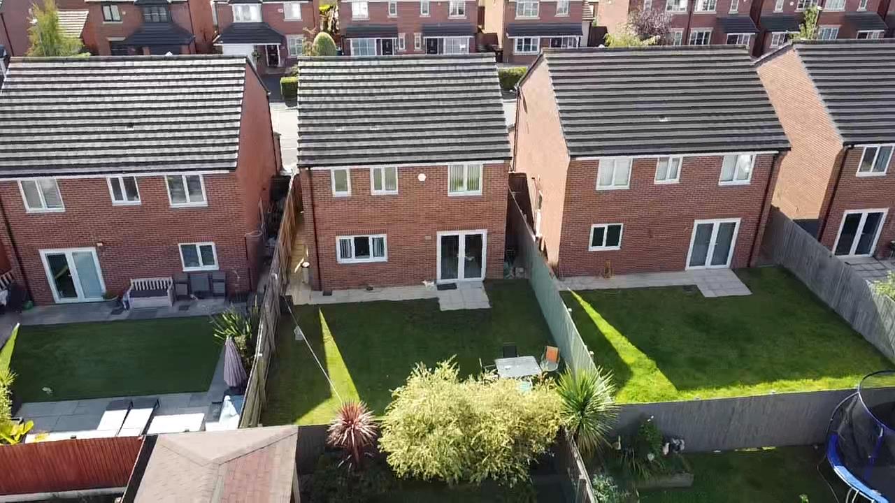 Dumers Chase, Radcliffe, Manchester Pearson Ferrier Estate Agents and